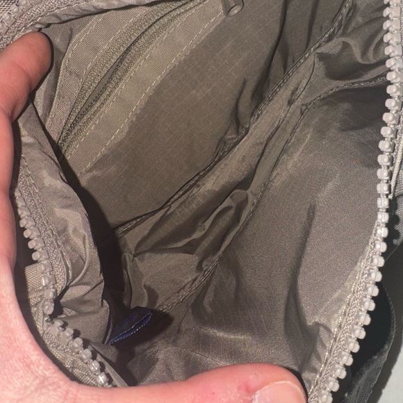 Baggu Small crescent (Dove) - Picture 2 of 2